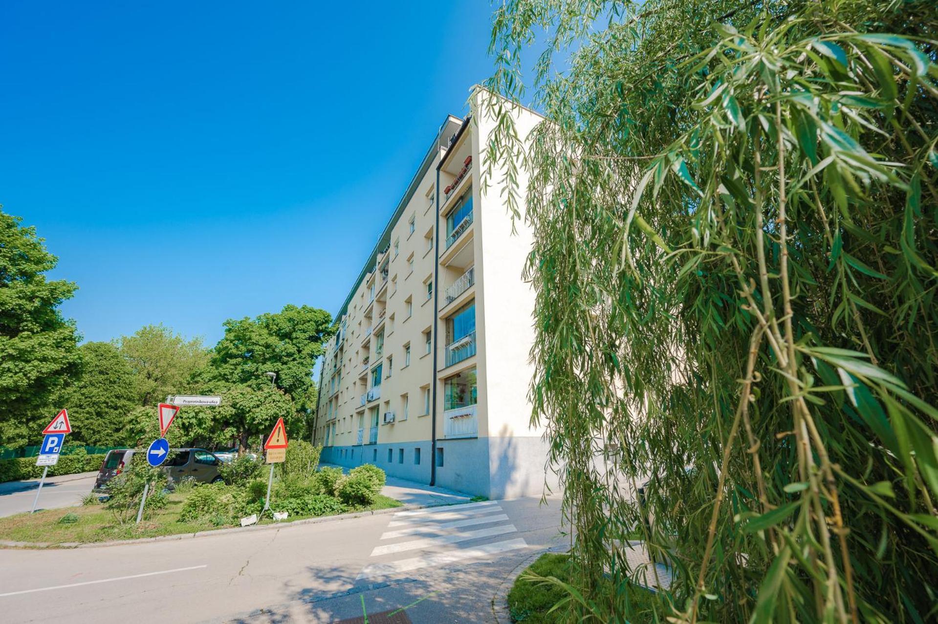 Apartment 396 Ljubljana Exteriör bild