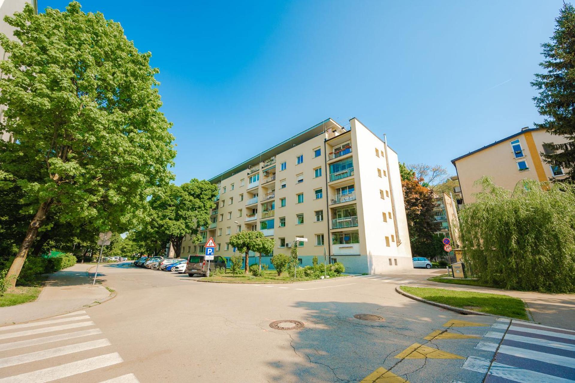 Apartment 396 Ljubljana Exteriör bild